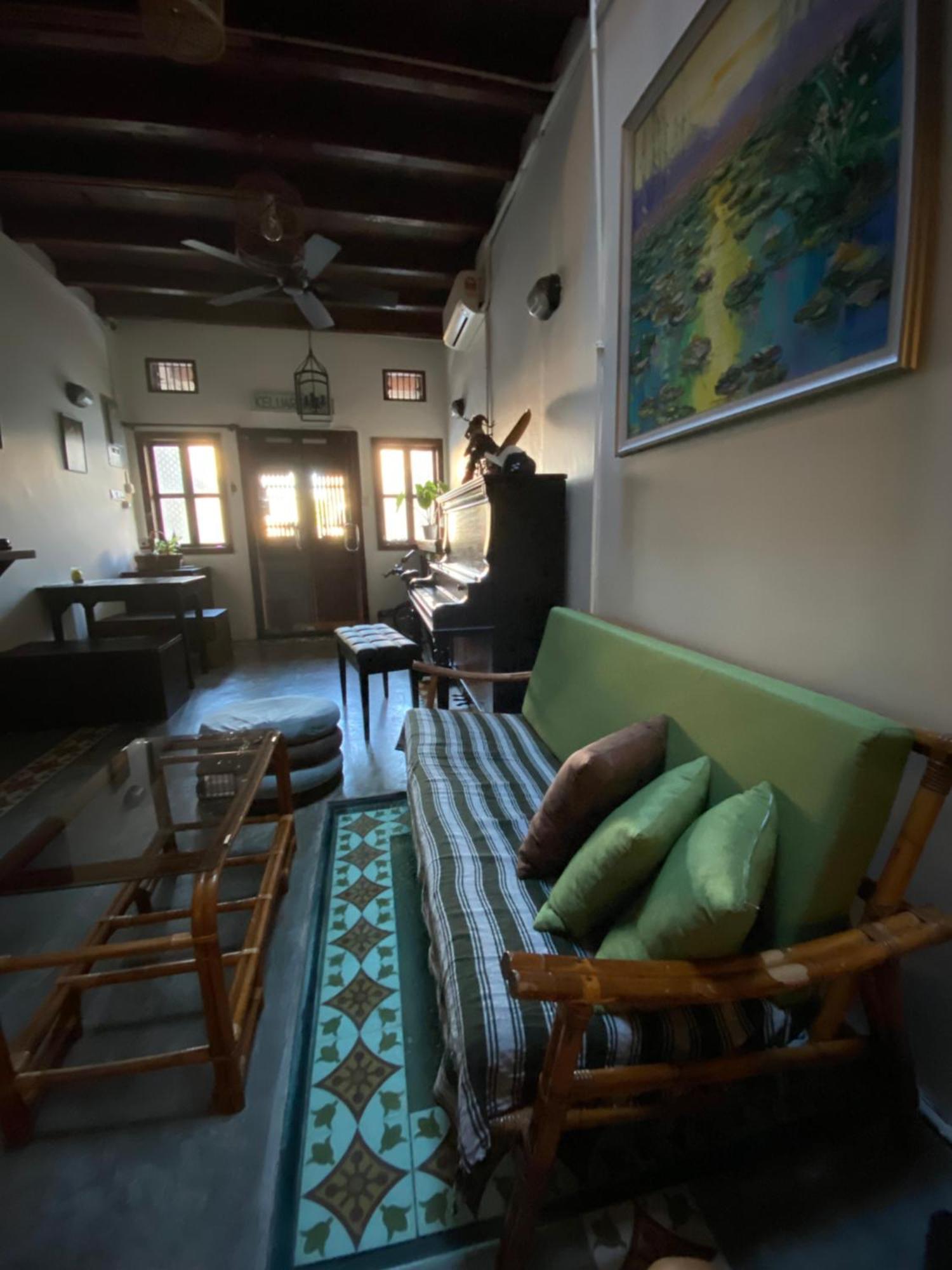 Homs Female Hostel 조지타운 외부 사진